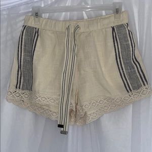 NWT Aerie Cotton Lace-Trimmed Cream & Blue Short
